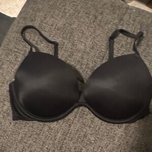 NWOT Size 34C PINK Victoria’s Secret Black Push Up Bra